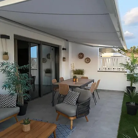 Seascape Met Prive Jacuzzi Apartment *