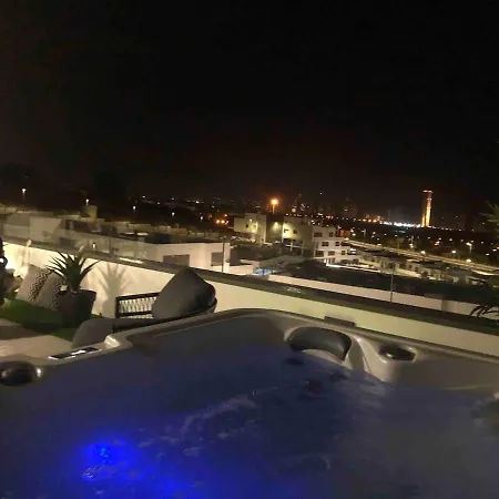 Seascape Met Prive Jacuzzi Apartment